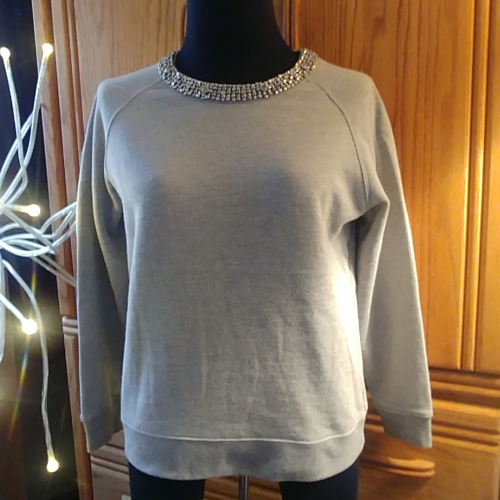 Super cute sweatshirt! EUC!